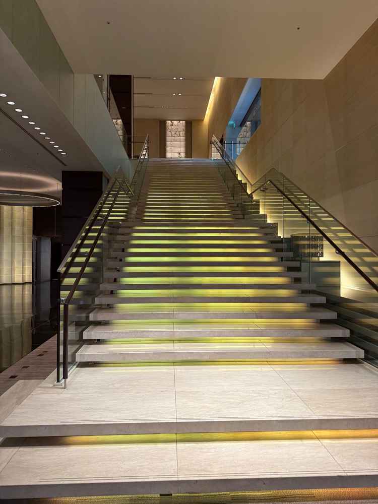 館内全体がラグジュアリーなデザインで統一されており、写真映えするスポットが多いと感じました。