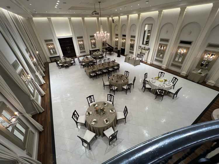 階段からの入場がやりたいって思いました。