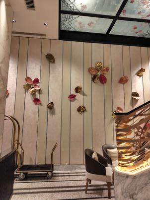 ロビーの桜の写真