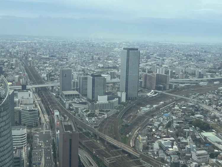 景色がめっちゃよくて名古屋がめっちゃ見えて景色すごく良かったです綺麗でした見渡せて家まで見えて良い。