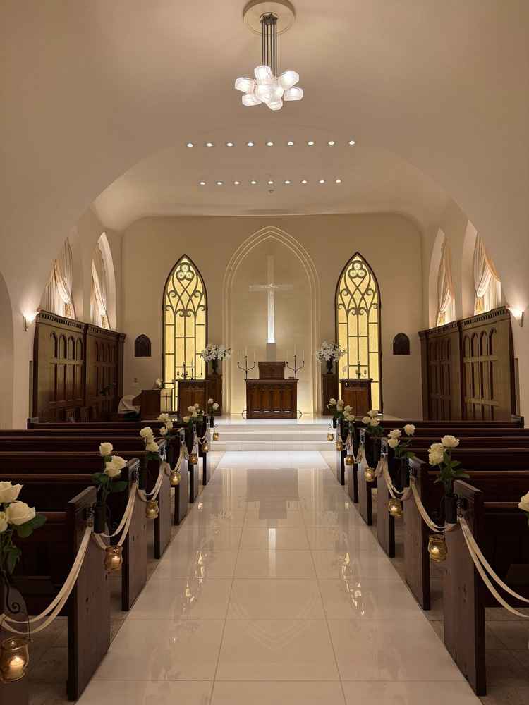 クリスタルで造られた十字架が印象的でした