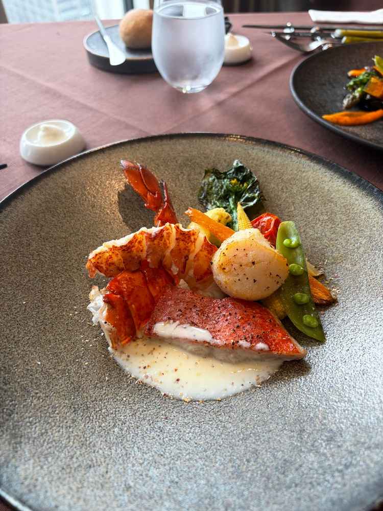 試食の写真。見た目が豪華で、料理を席に届けられた時からゲストに楽しんでもらえそう。