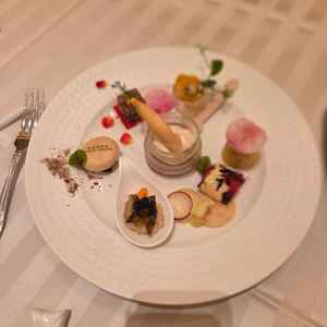 いただいたお料理です。雑誌にものったことのあるお料理で見た目も味もとても素敵でした。