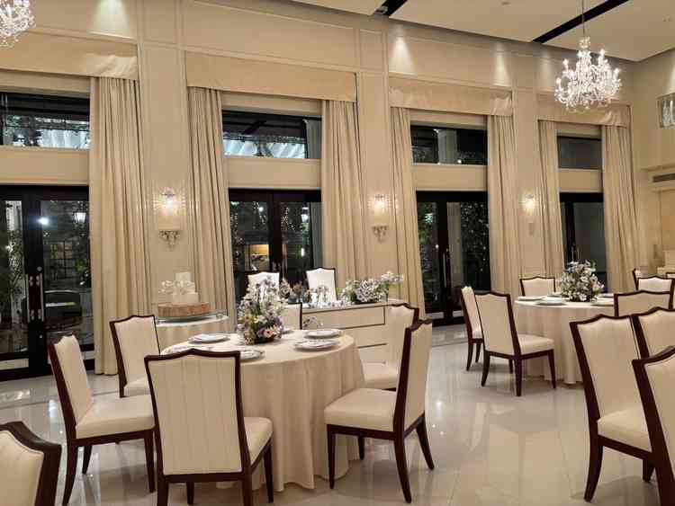 披露宴会場からガーデンが見えました。