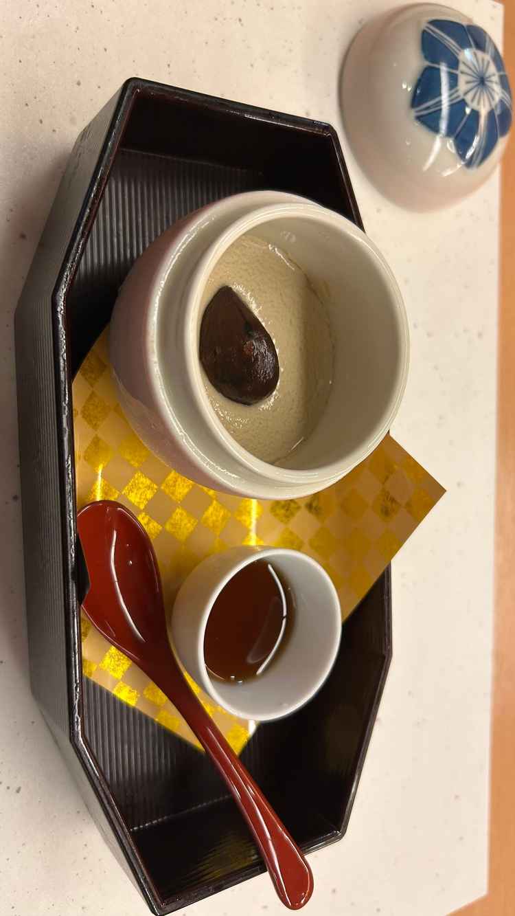 デザートのほうじ茶プリンです。