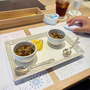 試食