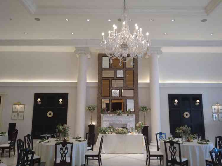 少しシックな雰囲気もある披露宴会場です。もう一つの建物はまた違った雰囲気でした。