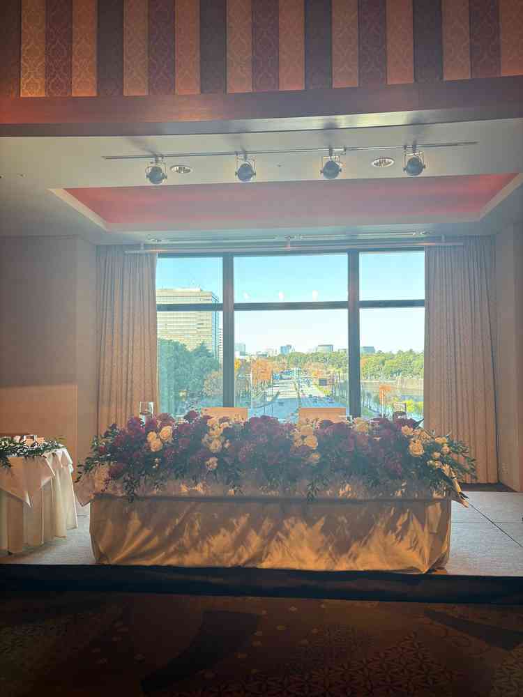 披露宴会場の窓の写真