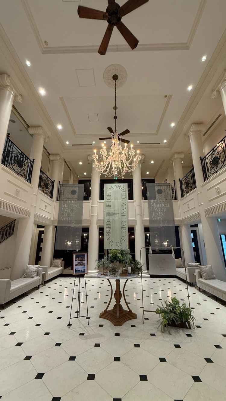 フロントは我々夫婦の思い出の場所を写真で置いてくれ歓迎してくれた。自由度高く装飾できそう。