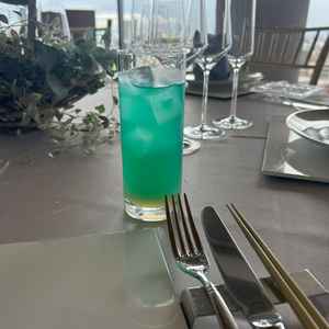 カクテルの種類多かったです