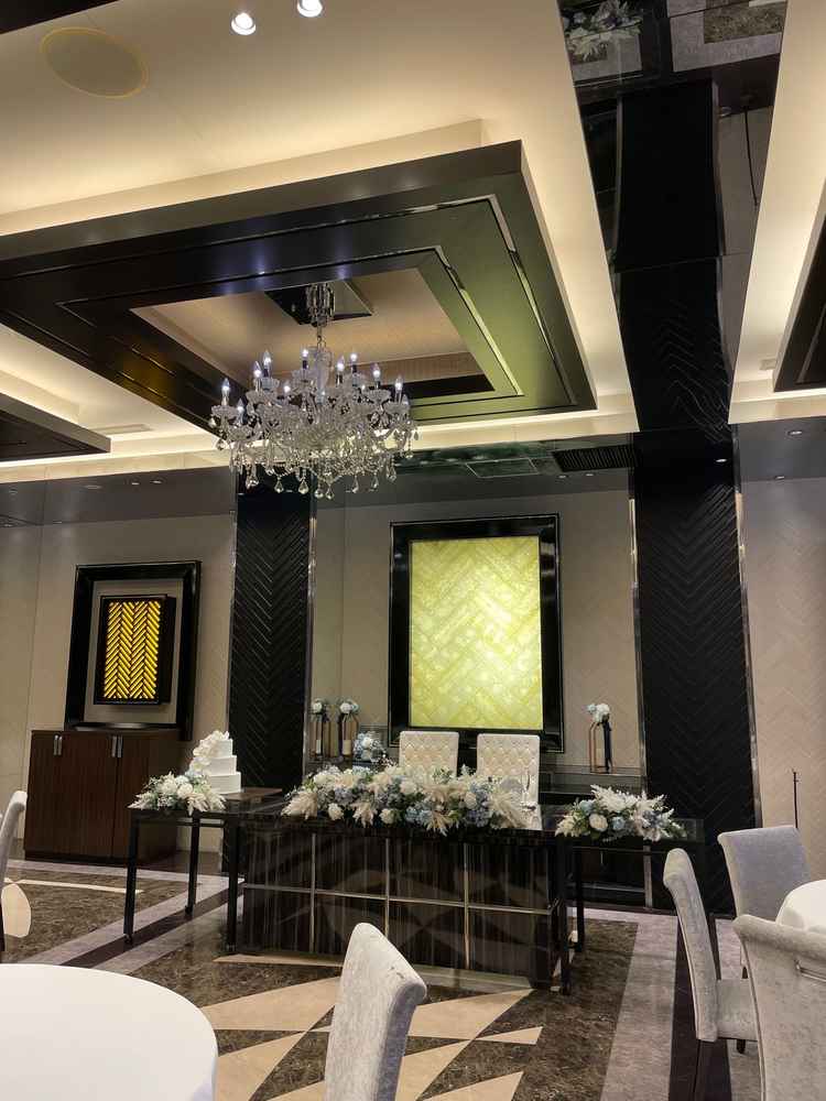 ザ ペントハウスの披露宴会場。ラグジュアリーな雰囲気。