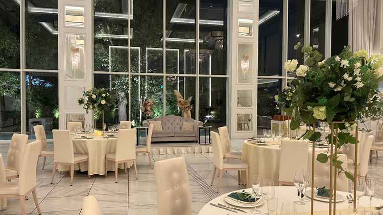 広々として開放感がある披露宴会場