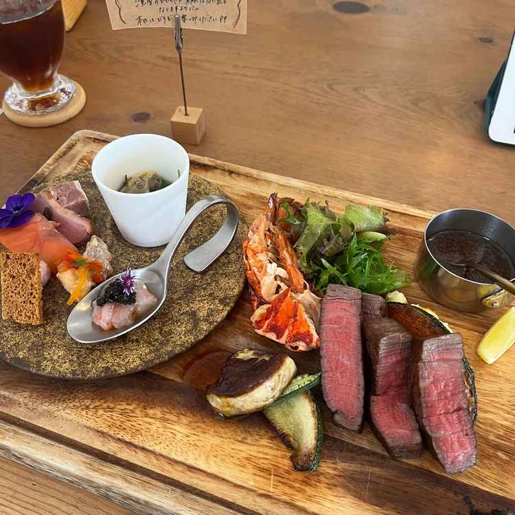 試食会でのメニュー。披露宴での料理期待値も上がるクオリティ。