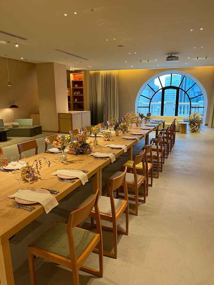 7F メゾン　テーブルは丸卓にも変更できるとのこと