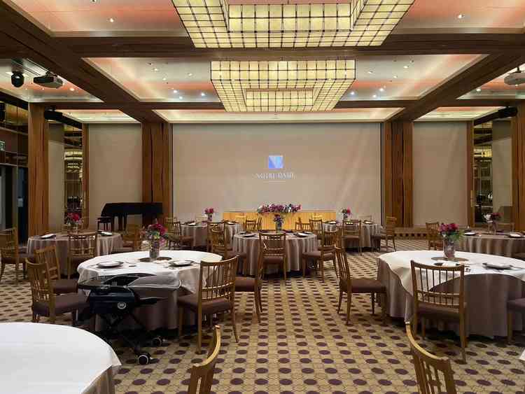 披露宴会場（和をイメージ）