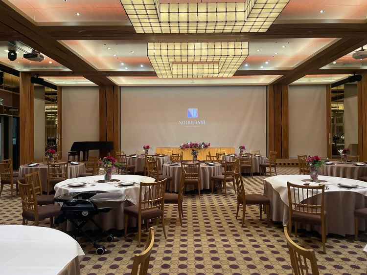 披露宴会場（和をイメージ）