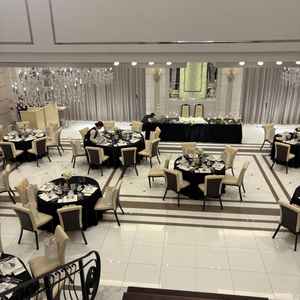 披露宴会場。階段から降りることができよかった