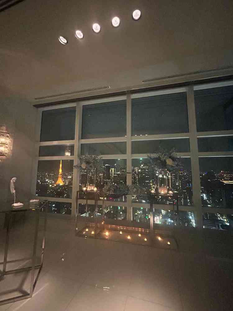 見学した夜のチャペルの写真。