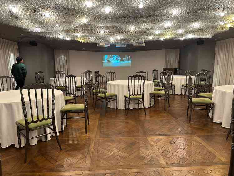 披露宴会場(コンパクトなお部屋)