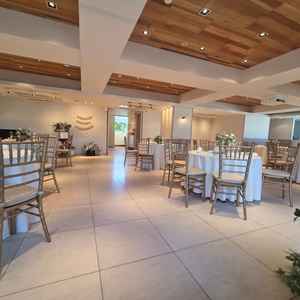 披露宴会場。４０名くらいでちょうどよいスペース