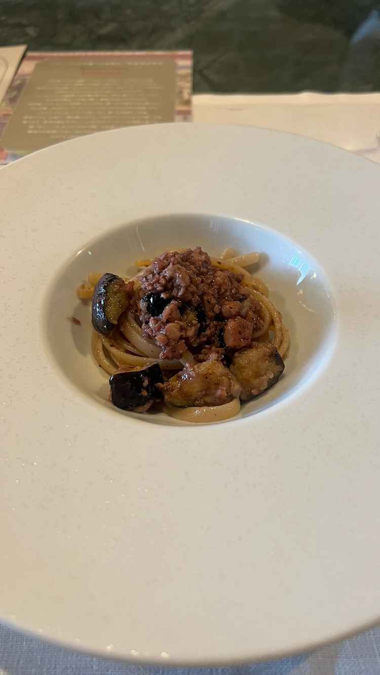 コースのメイン　ボロネーゼパスタ
