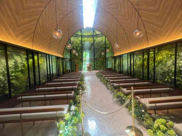 緑に囲まれて本当に素敵なチャペルでした！