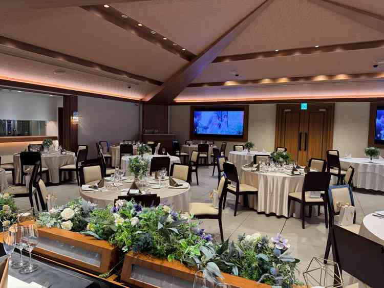 自分達のイメージしていた披露宴に近いことができそうで、ゲストとの距離も近くなりそうな会場でした。