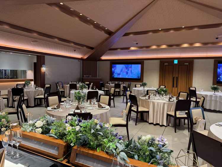 自分達のイメージしていた披露宴に近いことができそうで、ゲストとの距離も近くなりそうな会場でした。