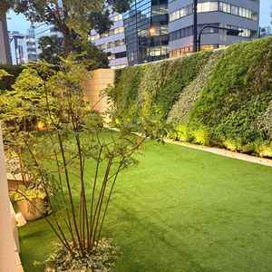 外の庭です。子供たちが遊べたり、デザートビュッフェが出来たりと色々な使い方がでとてもいいと思います。