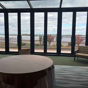 披露宴会場は２つあり2階の会場が気に入りました！テラスにも出れて自然を感じなが開放的にすごせそうです