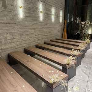 チャベルの椅子