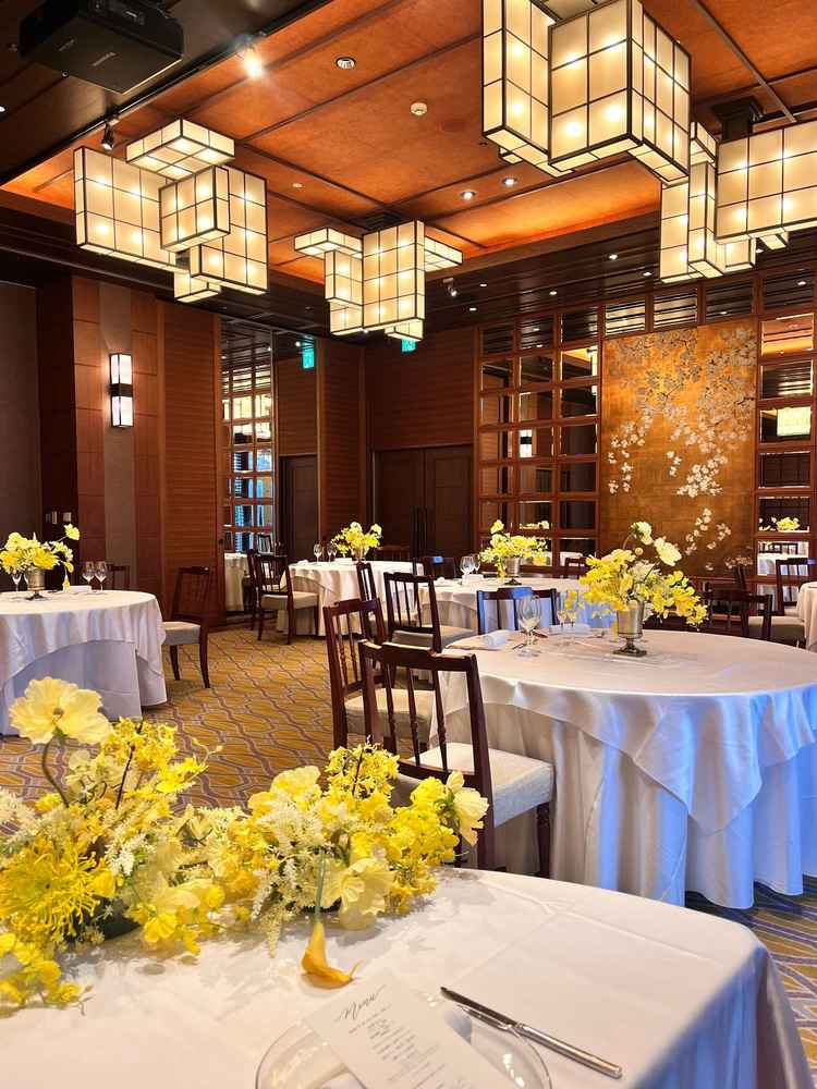 こちらも披露宴会場です。収容人数が少し少なかったですが、重厚感のある会場でした。