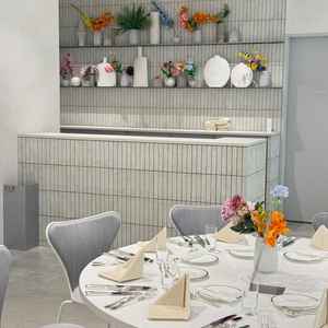 披露宴会場。韓国ぽい雰囲気でとてもおしゃれ。