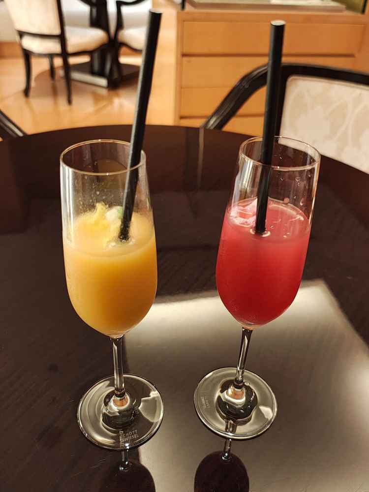 打ち合わせの時に出して頂いたノンアルコールカクテル。おしゃれな飲み物でした。