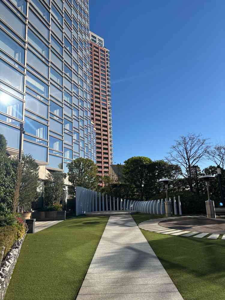 チャペル外の広いスペース