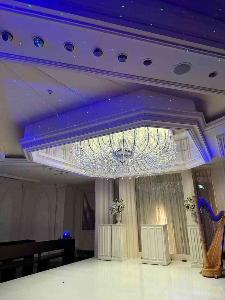 チャペルの壇上