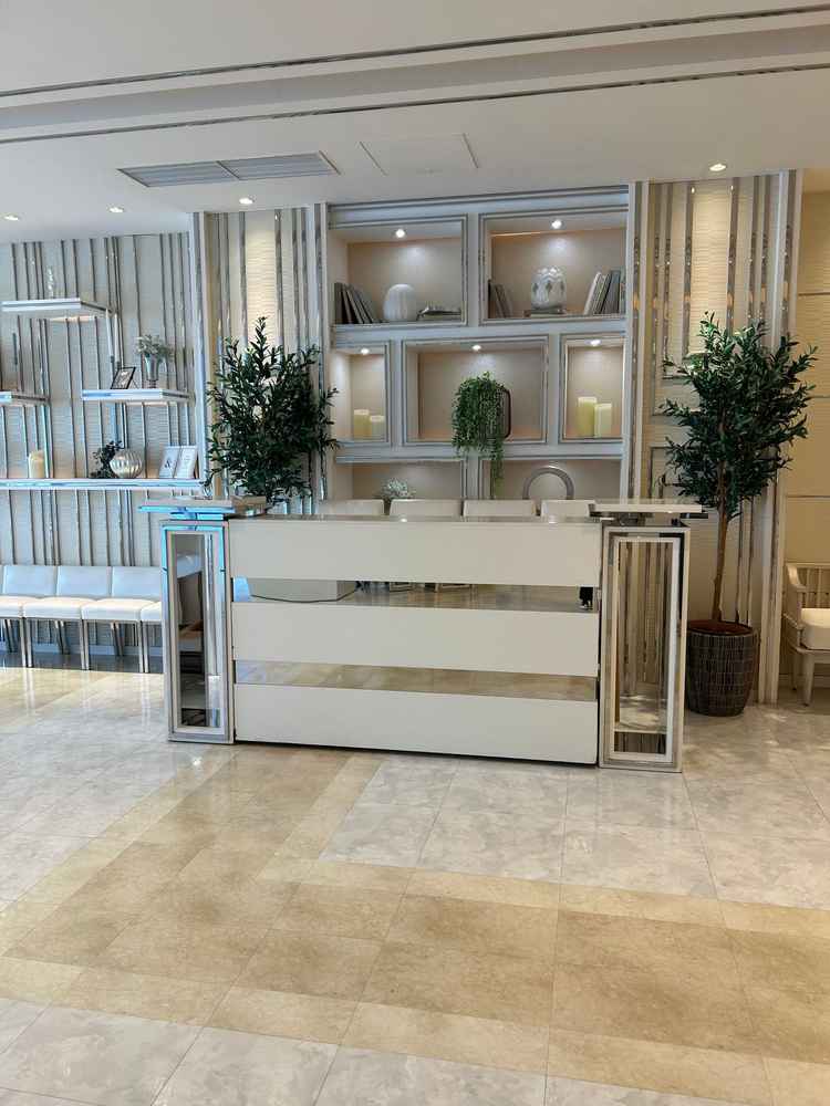 少人数対応の披露宴会場もありました。