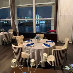 披露宴会場2個目です。こちらにプールがついてます