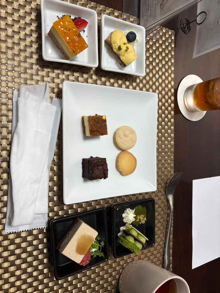 試食でデザートビュッフェは意外でしたが、種類豊富なのが魅力的でした。