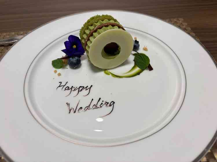 デザートを2種類試食させてもらった。(もう1種類はチーズケーキ)