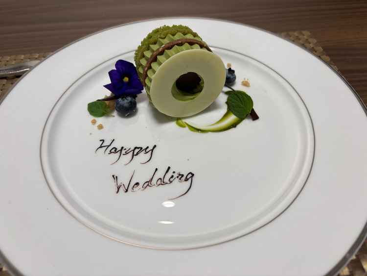 デザートを2種類試食させてもらった。(もう1種類はチーズケーキ)