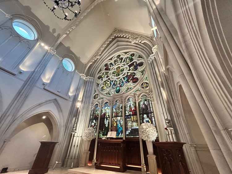 チャペル内の最前列からの景色