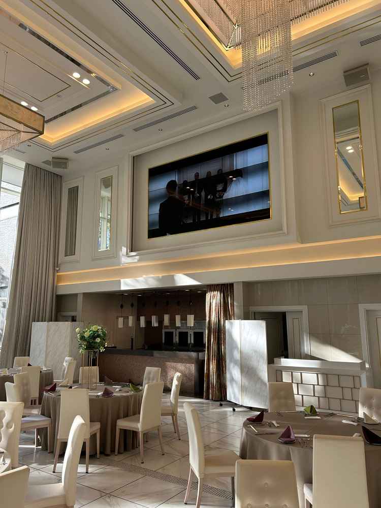 巨大スクリーン