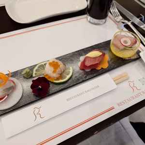 和洋中あるうちのお造りの試食。