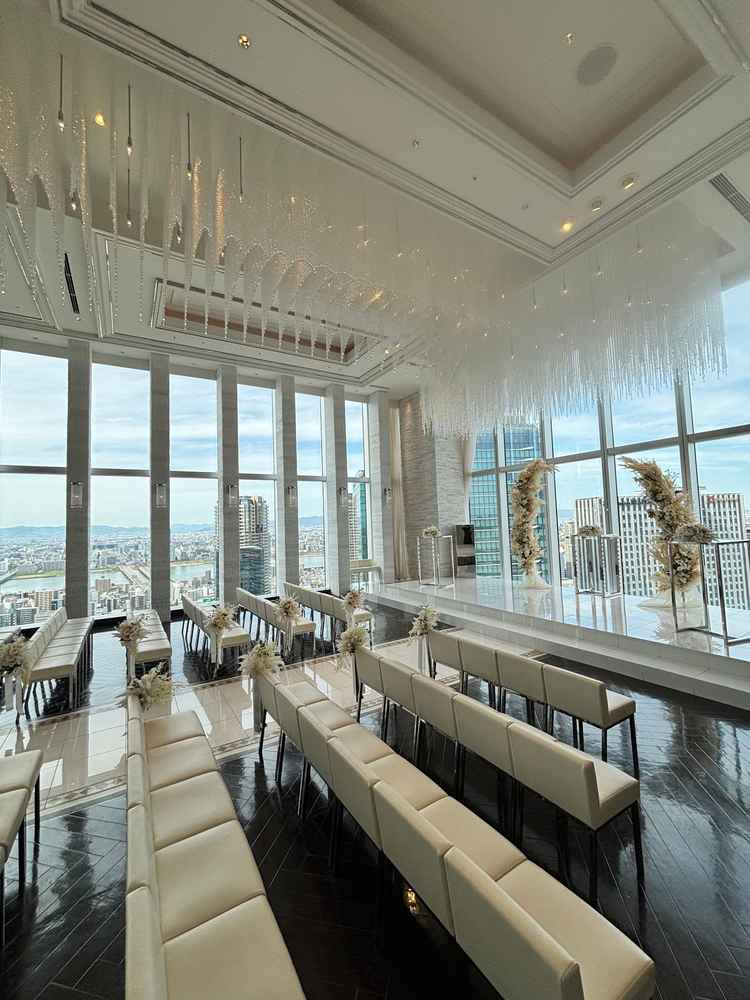 大阪の街並みや奈良の景色を一望できる景色が広がり高層階ならではの開放感と特別感を感じられる眺めでした