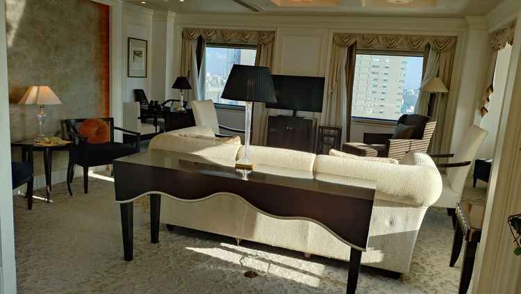 スイートルームの待合室