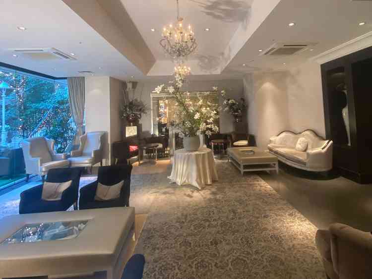 挙式と披露宴の間に、ゲストと一緒に過ごす時間があり、その会場です。