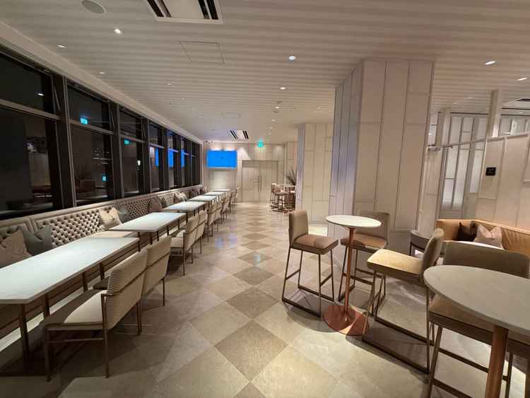 挙式会場 the oceanの待合ラウンジ