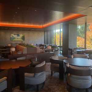 ゲストの待合室です。緑が多くチャペルまでも近く移動が楽に行えます。