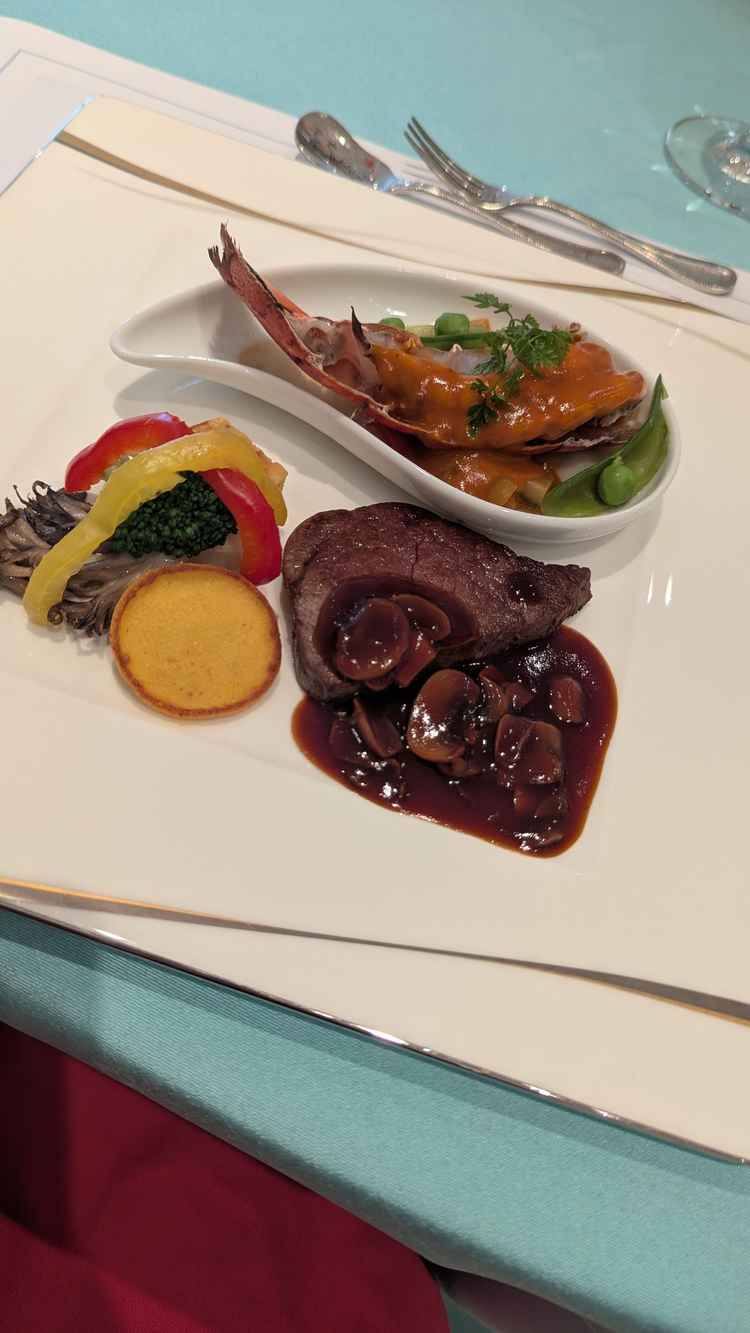 綺麗な盛り付けの料理